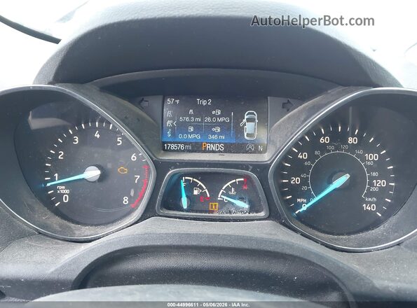 1FMCU9GD3JUB99971 2018 FORD ESCAPE Burgundy Vista de los asientos traseros