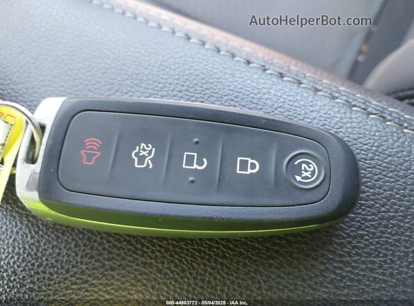1FMCU9GD3KUB18467 2019 FORD ESCAPE Серебряный Вид панели приборов