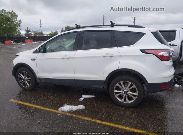 1FMCU9GD4JUA74171 2018 FORD ESCAPE Белый 