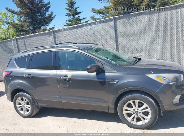 1FMCU9GD4JUB75551 2018 FORD ESCAPE Серый Вид задней части салона