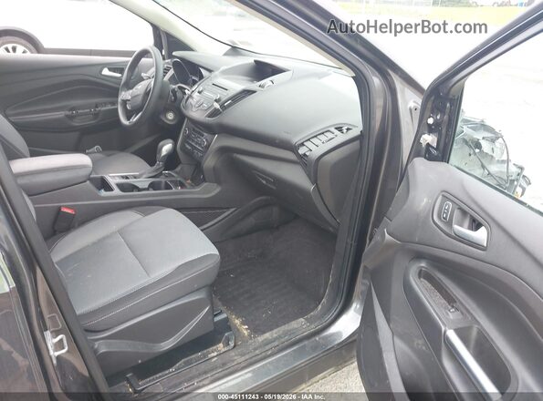 1FMCU9GD5JUD07233 2018 FORD ESCAPE Gray Widok wnętrza z przodu
