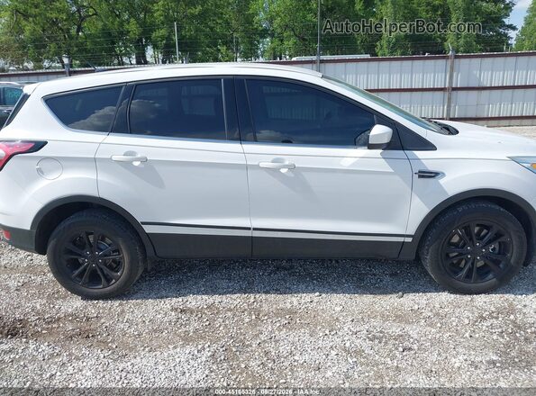 1FMCU9GD6HUC01027 2017 FORD ESCAPE White უკანა სალონის ხედი