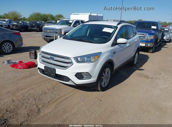 1FMCU9GD6JUB17456 2018 FORD ESCAPE White Առջևի ձախ երեք քառորդ տեսարան