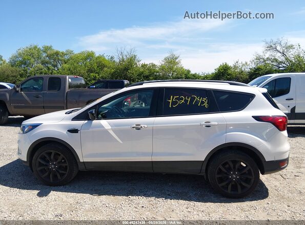 1FMCU9GD6KUA96240 2019 FORD ESCAPE White 