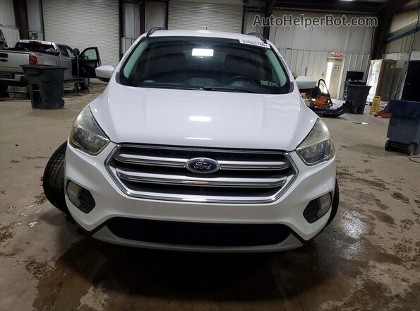 1FMCU9GD7JUA50771 2018 FORD ESCAPE White Widok z przodu
