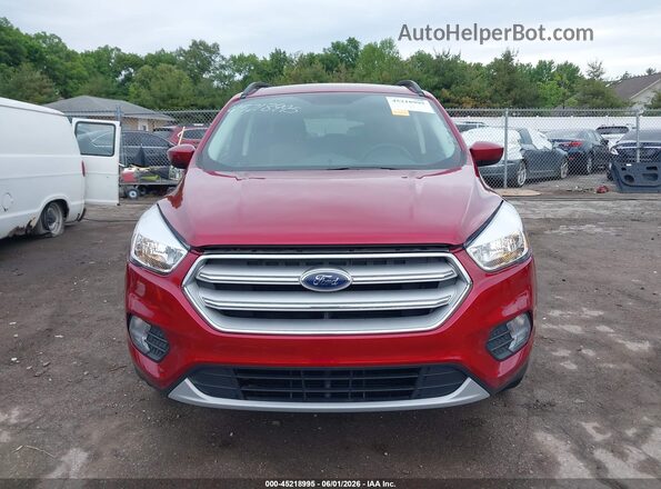 1FMCU9GD8JUC46444 2018 FORD ESCAPE Red Սալոնի հետևի տեսք