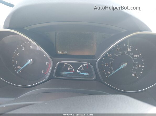 1FMCU9GD9HUB03478 2017 FORD ESCAPE Белый Вид задних сидений