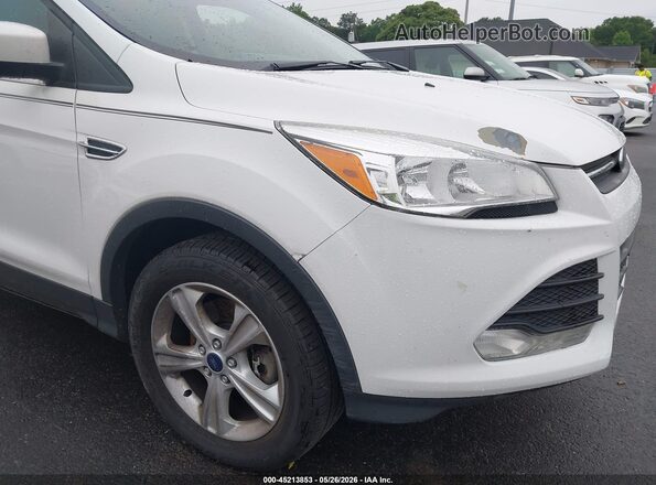 1FMCU9GX9GUC76166 2016 FORD ESCAPE Белый Вид спереди