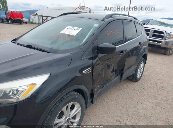 1FMCU9HD1JUD05686 2018 FORD ESCAPE Черный Вид спереди