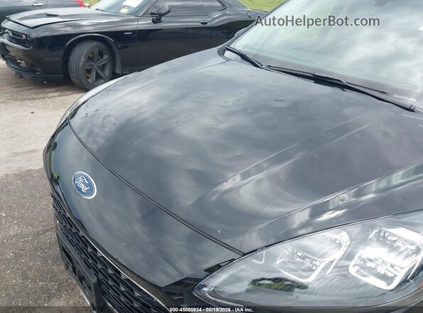 1FMCU9J91LUA73681 2020 FORD ESCAPE Black Widok z przodu