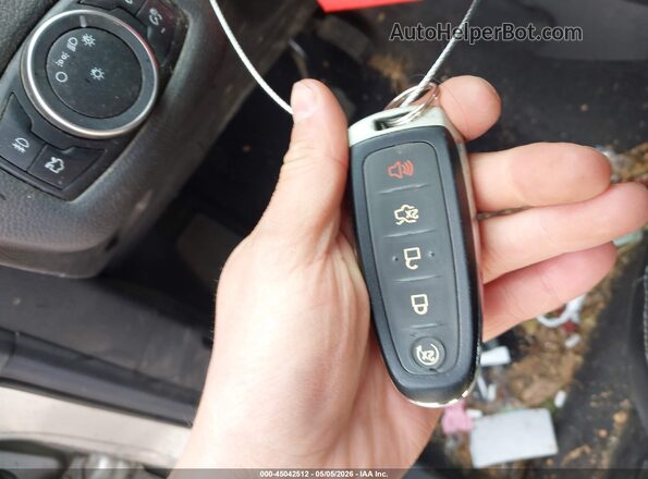 1FMCU9JX0GUB05766 2016 FORD ESCAPE Silver Widok deski rozdzielczej