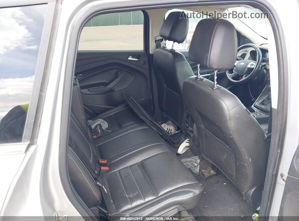 1FMCU9JX0GUB05766 2016 FORD ESCAPE Silver Widok naklejki z numerem VIN