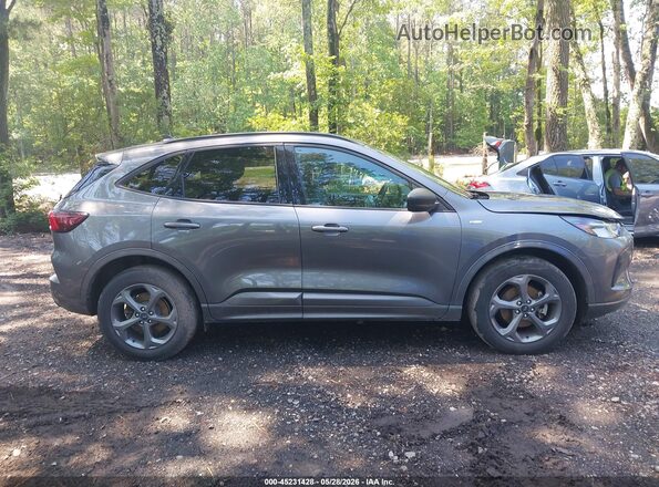 1FMCU9MN9PUB39442 2023 FORD ESCAPE Gray Vista interior trasera