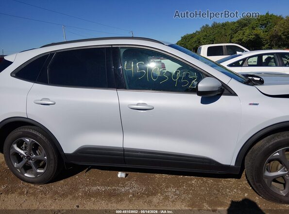 1FMCU9NA2SUA41602 2025 FORD ESCAPE White Вид задньої частини салону