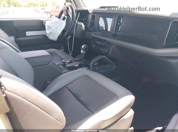 1FMDE5AP8PLC18686 2023 FORD BRONCO White Widok wnętrza z przodu