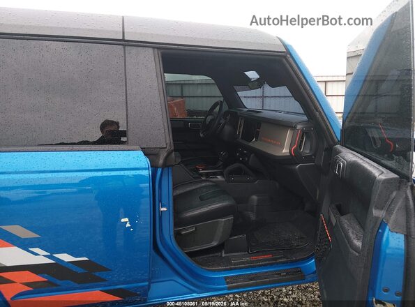 1FMEE0RR2RLA18256 2024 FORD BRONCO Blue Սալոնի դիմացի տեսք