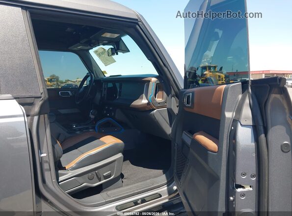 1FMEE5BP3MLA67433 2021 FORD BRONCO Gray Front interior view