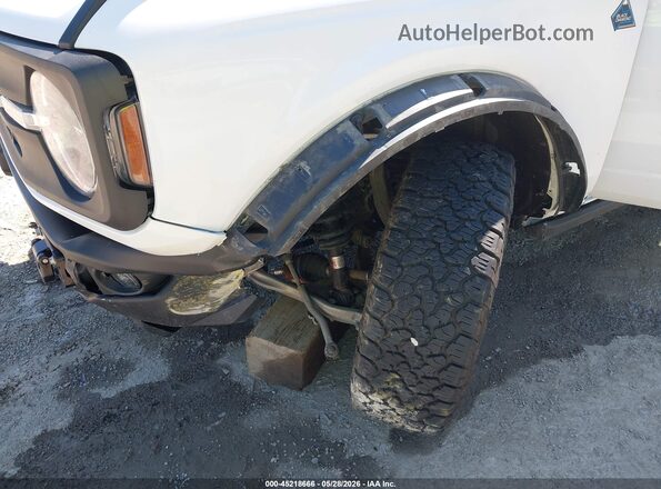 1FMEE5DH8PLB07029 2023 FORD BRONCO Белый Вид спереди