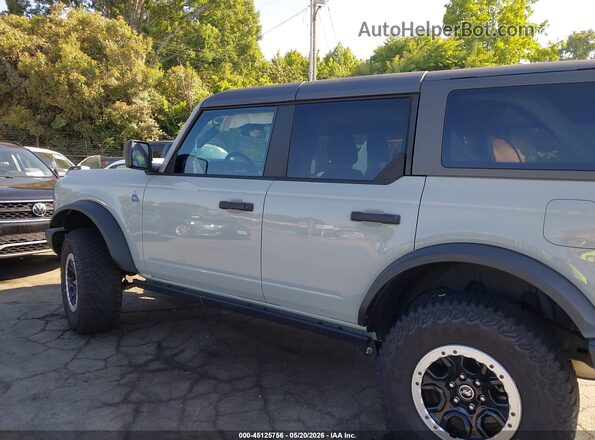 1FMEE5DP0PLB86042 2023 FORD BRONCO Silver სალონის 360-გრადუსიანი ხედი