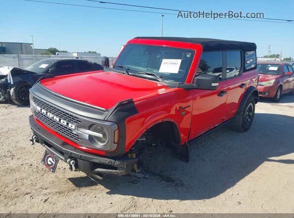 1FMEE5DP7MLA70252 2021 FORD BRONCO Красный Передняя левая четверть