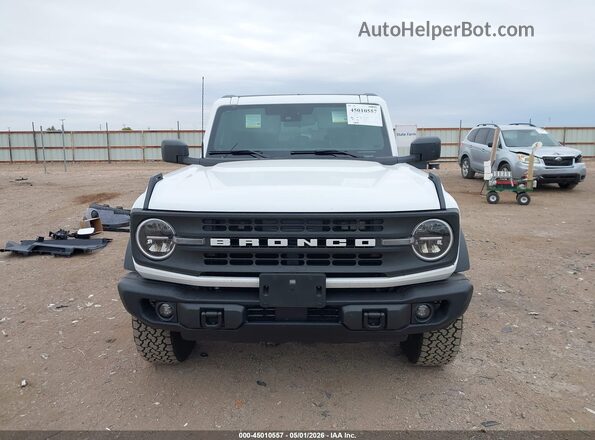 1FMEE7BH2SLB09852 2025 FORD BRONCO White Սալոնի հետևի տեսք