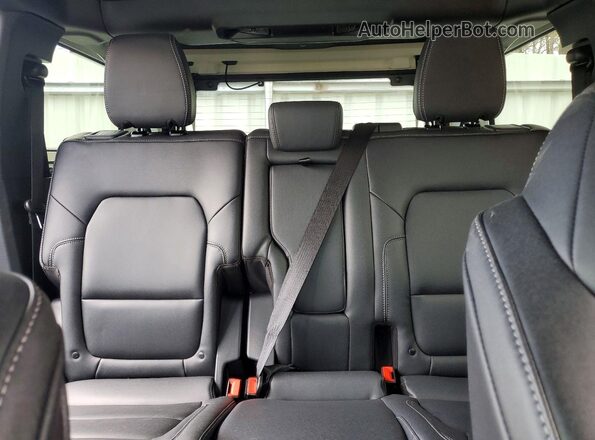 1FMEE9BP1SLB70063 2025 FORD BRONCO Blue Rear seats view