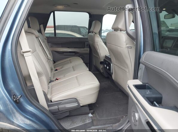 1FMJU1HTXJEA33925 2018 FORD EXPEDITION Blue VIN sticker view