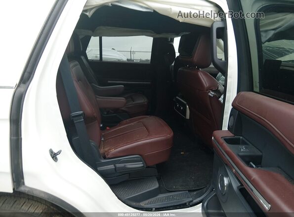 1FMJU2A84REA69844 2024 FORD EXPEDITION White Вид наклейки з VIN-кодом