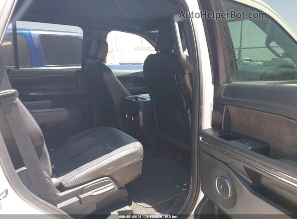 1FMJU2ATXJEA17899 2018 FORD EXPEDITION White VIN sticker view