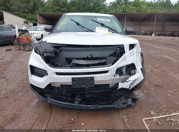 1FMSK7BH6MGA55821 2021 FORD FORD EXPLORER White Widok zestawu wskaźników