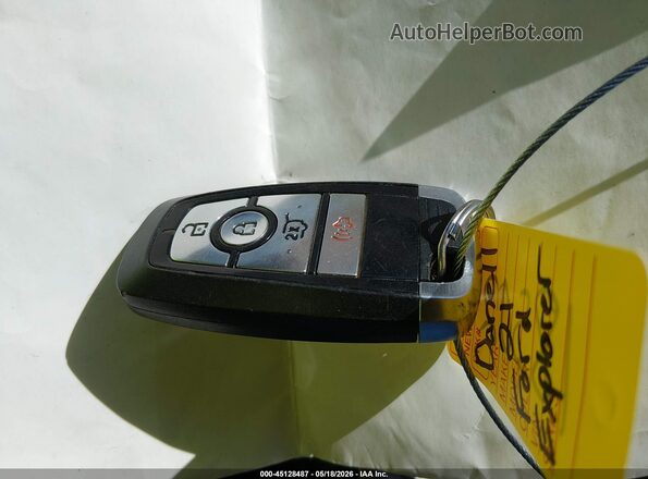 1FMSK7DH0MGA95616 2021 FORD EXPLORER White Widok deski rozdzielczej