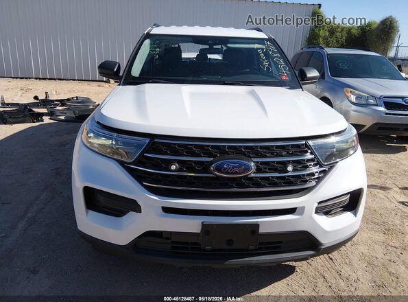1FMSK7DH0MGA95616 2021 FORD EXPLORER White Widok wnętrza z tyłu