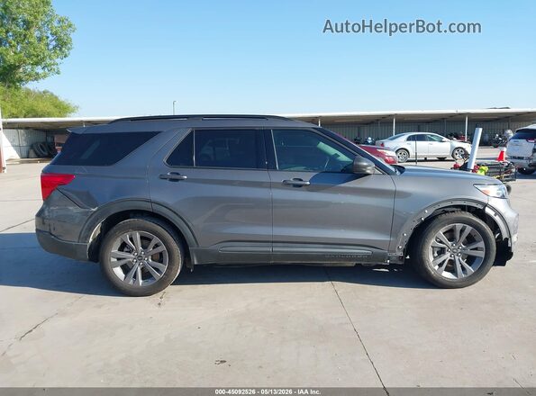 1FMSK7DH3MGA60570 2021 FORD EXPLORER Gray Widok wnętrza z tyłu