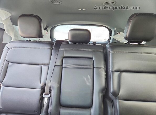 1FMSK7DH6RGA04761 2024 FORD EXPLORER Silver Widok tylnych siedzeń