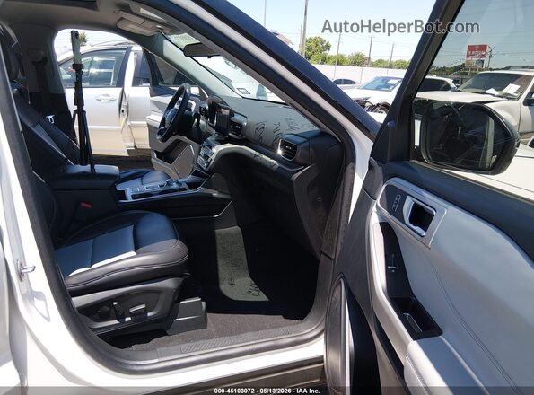 1FMSK7DH9PGC32430 2023 FORD EXPLORER Белый Вид салона спереди