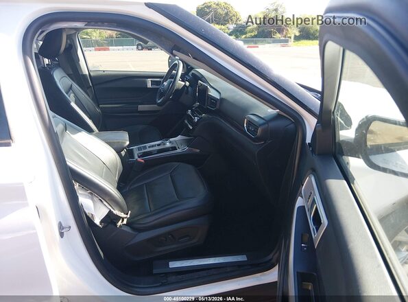 1FMSK7FH4NGA31805 2022 FORD EXPLORER White Vista interior delantera