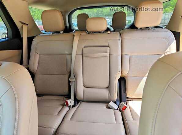 1FMSK7FH6RGA29737 2024 FORD EXPLORER Black Rear seats view