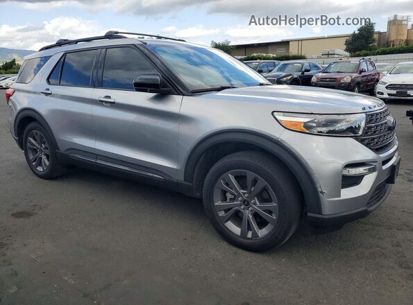 1FMSK8DHXNGA21014 2022 FORD EXPLORER Silver Przód prawy