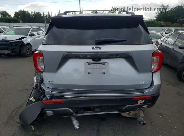 1FMSK8DHXNGA21014 2022 FORD EXPLORER Silver Widok z tyłu
