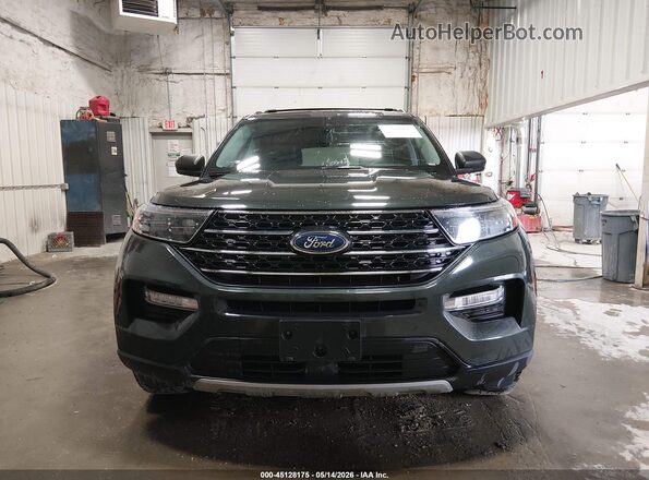 1FMSK8DHXNGA78667 2022 FORD EXPLORER Gray Vista interior trasera