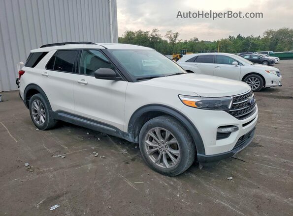 1FMSK8DHXNGA88986 2022 FORD EXPLORER White Front right