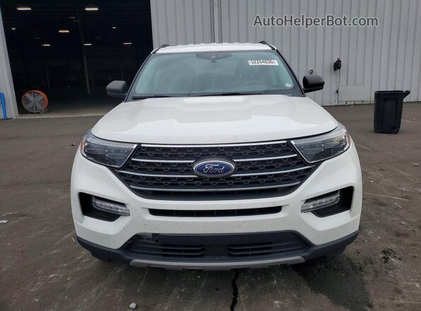 1FMSK8DHXNGA88986 2022 FORD EXPLORER White Front view