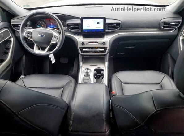 1FMSK8DHXNGA88986 2022 FORD EXPLORER White Dashboard view