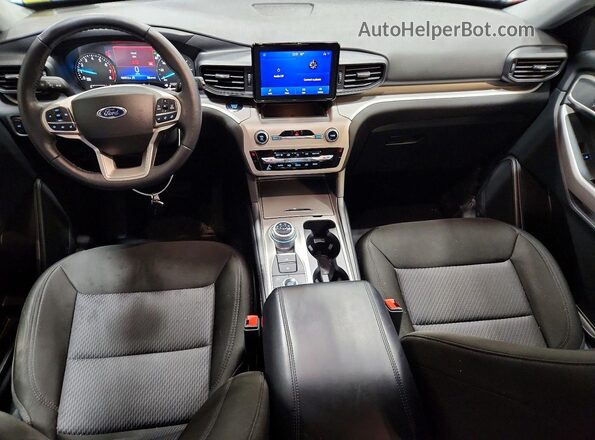 1FMSK8DHXRGA38692 2024 FORD EXPLORER Green Widok deski rozdzielczej