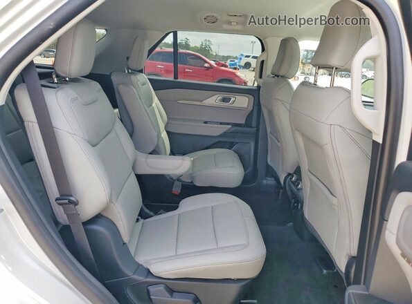 1FMUK7DH5SGC67046 2025 FORD FORD EXPLORER White Vista interior trasera