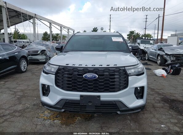1FMUK7KH8TGA30359 2026 FORD EXPLORER Gray Vista interior trasera