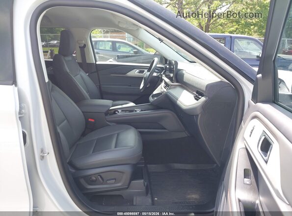 1FMUK8DH2TGA51887 2026 FORD EXPLORER Silver Widok wnętrza z przodu