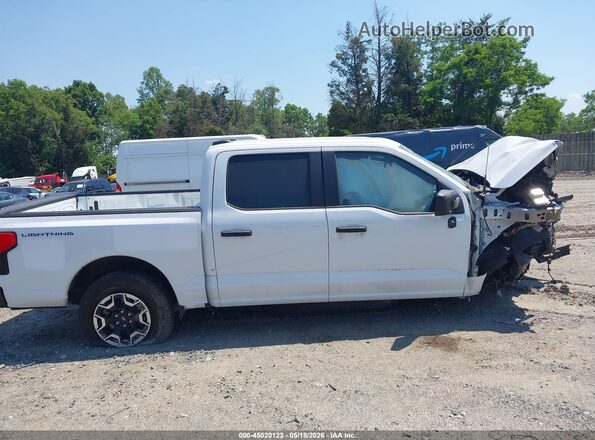 1FT6W1EV3PWG58485 2023 FORD F-150 LIGHTNING White ხელსაწყოთა პანელის ხედი