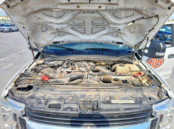 1FT7W2AT6JEB50166 2018 FORD F250 White 