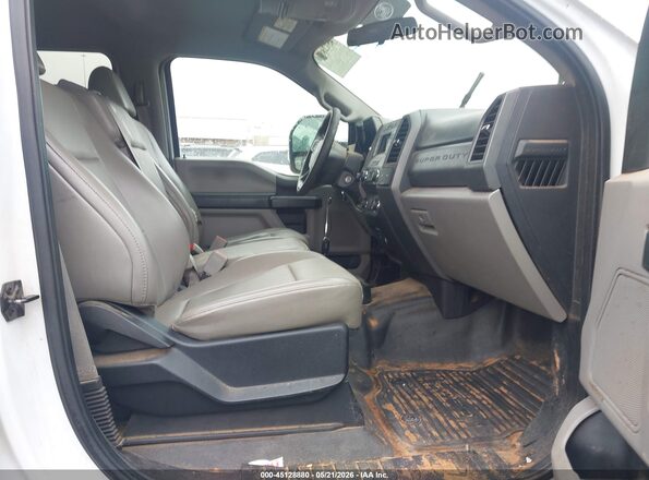 1FT7W2B64KED13679 2019 FORD F-250 White Սալոնի դիմացի տեսք